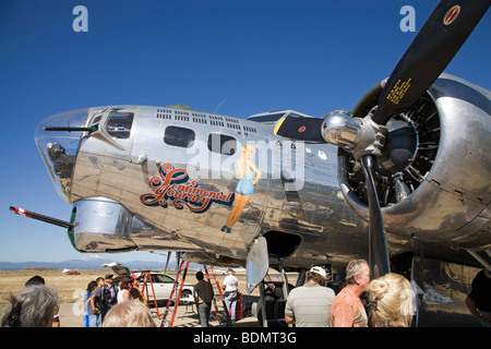 Bombadiers Fach und Nase Kanonier auf der Sentimental Journey, einem restaurierten Weltkrieg WWII Ära b-17 bomber Stockfoto