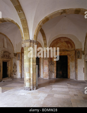 Regensburg, Päpstliche Basilika St. Emmeram, sterben Turmhalle Vorhalle des 12. Jh. eine der Nordwestseite Stockfoto