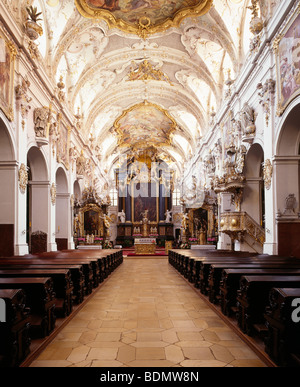 Regensburg, Päpstliche Basilika St. Emmeram, Blick Nach Osten Zum Hochaltar Stockfoto