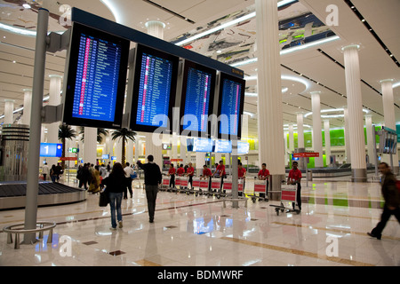 Ankünfte Hall Halle Dubai Flughafen VAE pax Stockfoto