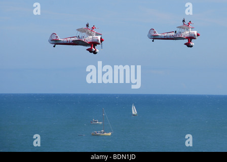 Team Guinot Wingwalkers Kunstflug anzeigen Team über Eastbourne auf Airbourne 2009, England UK Stockfoto