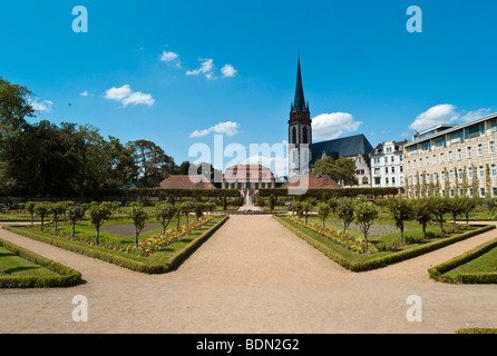 Prinz-Georg-Garten-Garten auf der Rückseite der St. Elisabeth Kirche, Darmstadt, Hessen, Deutschland, Europa Stockfoto