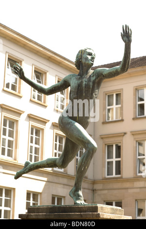 Art-Deco-Statue, neue Aula, Tübingen, Baden-Württemberg, Deutschland, Europa Stockfoto