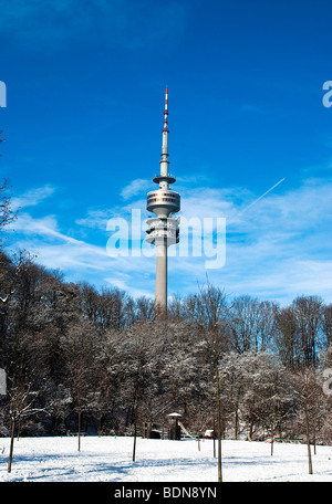 Olympiaturm im Olympiapark in München, Bayern, Deutschland, Europa Stockfoto