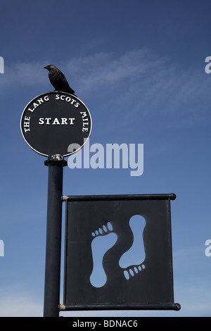 Startschild der lang Scots Mile auf Ayr Promenade, Ayrshire, Schottland, Großbritannien, Europa Stockfoto