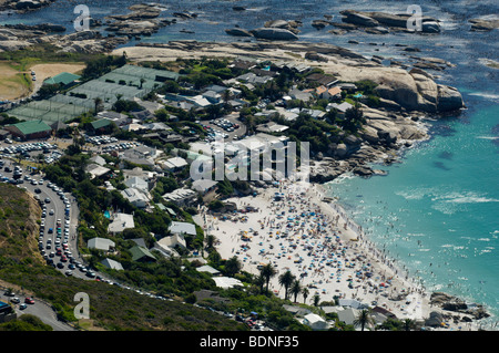 Luftaufnahme von Camps Bay, Kapstadt, Westkap, Südafrika Stockfoto