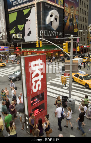 Times Square Gegend in Midtown Manhattan Herzen des Theaterviertels bei 7th Ave., in der Nähe von 46th St. Stockfoto