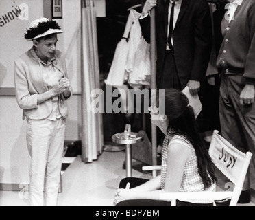 JUDY GARLAND auf der linken Seite mit Tochter Liza Minnelli, 1967 Stockfoto