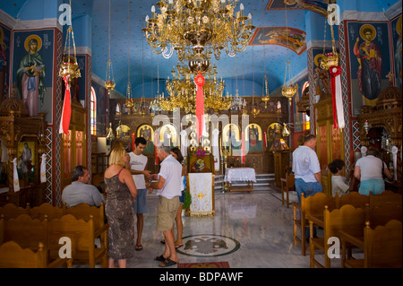 Innenraum der Kirche der Jungfrau Maria Lagouvarda Jungfrau Maria von den Schlangen in Markopoulo auf griechischen Insel von Kefalonia Griechenland GR Stockfoto