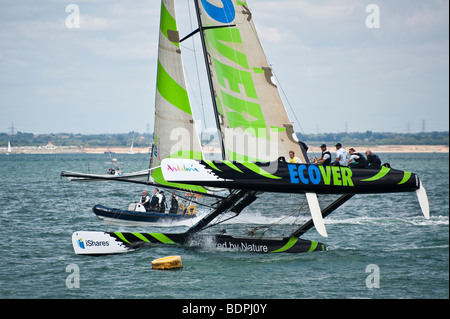 Extreme 40 Rennen in Cowes Woche 2009, Isle Of Wight, England, UK mit "Ecover" mit Skipper Mike Golding Stockfoto