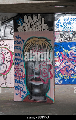 Graffiti an der Skate-Park an der Londoner South Bank Stockfoto