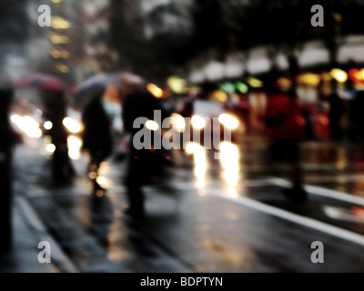 Eine Stadt Straßenszene im Winter mit unscharfen Beleuchtung Stockfoto