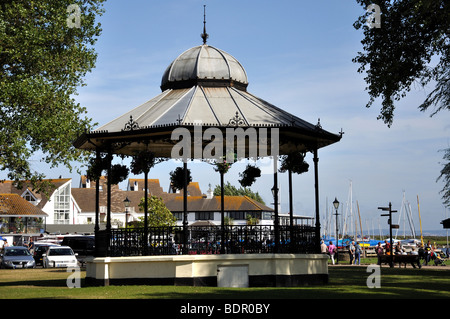 Der Musikpavillon, Quomps, Christchurch Quay, Christchurch, Dorset, England, Vereinigtes Königreich Stockfoto