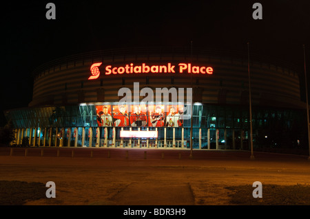 Scotiabank Place: Home von den Ottawa Senators gesehen bei Nacht Stockfoto