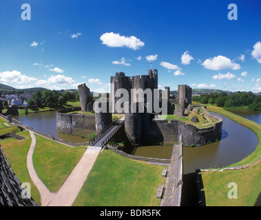Great Britain; Wales; Mitte Glanmorgan, Caerphilly Castle, Blick auf die mittelalterliche Burgruine Stockfoto