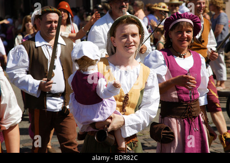 Mittelalterliche Prozession in Wissembourg Stockfoto