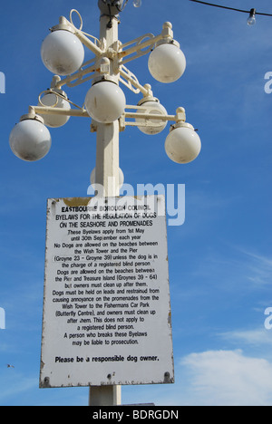 Vorschriften bei Eastbourne Pier United kingdom Stockfoto