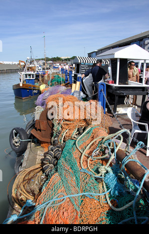 Fischernetze, Whitstable Hafen, Whitstable, Kent, England, Vereinigtes Königreich Stockfoto
