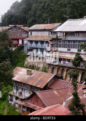 Alte britischen Bauten Gebäude in Dalhousie, von hinten gesehen. Dalhousie. Himachal Pradesh. Indien. Stockfoto