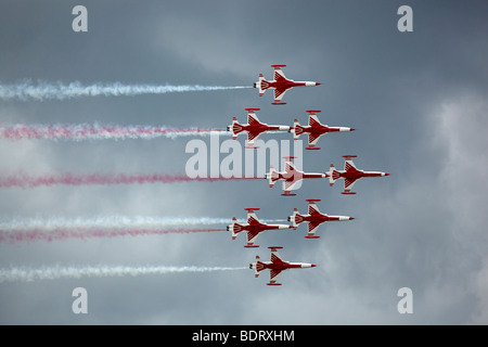 Die Kunstflugstaffel Turkish Stars, Türkei, Airpower 2009 in Zeltweg, Austria, Europe Stockfoto