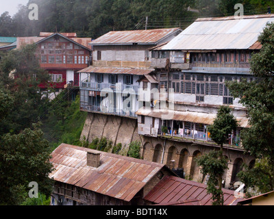 Alte britischen Bauten Gebäude in Dalhousie, von hinten gesehen. Dalhousie. Himachal Pradesh. Indien. Stockfoto