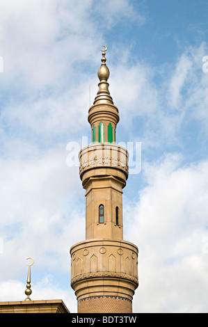 Wolverhampton-Moschee und Minarett Türme an einem sonnigen Tag Stockfoto