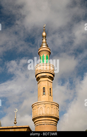 Wolverhampton-Moschee und Minarett Türme an einem sonnigen Tag Stockfoto