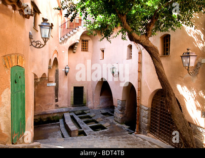 1655 mittelalterliche öffentliche Wäscherei in der Stadt von Cefalu, Sizilien, Italien Stockfoto