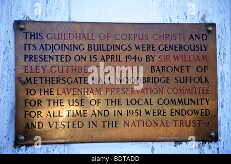 Informationen Zeichen Guildhall von Fronleichnam Lavenham Stadt Suffolk County England Großbritannien Stockfoto