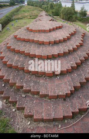 "Brick" scuplture der Lner Klasse E4 "allard" von David Mach, Darlington, County Durham Stockfoto