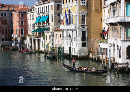 Blick auf den Canal Grande vom Rialto Bridge, Venedig, Italien Stockfoto