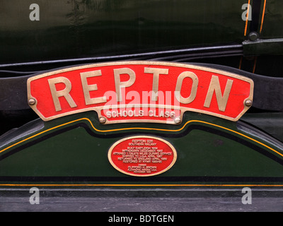 Typenschild des ex-Southern Railway Schulen Klasse Dampf Lok 926 Repton mit Pickering North Yorkshire Moors Railway 2009 Stockfoto