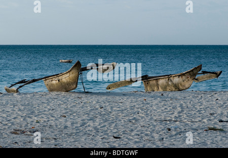 Zwei Angelboot/Fischerboot an Nordküste Zanzibar Stockfoto