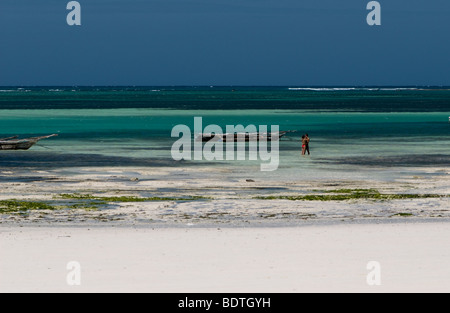 Angelboot/Fischerboot an Nordküste Zanzibar Stockfoto