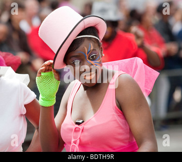 Ein Performer bei The Notting Hill Carnival in London Stockfoto