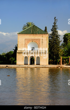 Menara Royal Pavillon oder Kiosk, Pool & Gärten Marrakesch Marokko Stockfoto