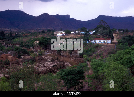 Dorf am Rande der Stadt Mutare in Manicaland Provinz Simbabwe Afrika Stockfoto