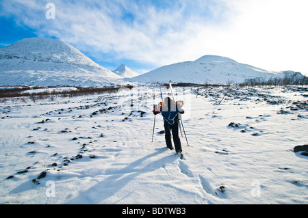 Skitouren in Akka-Massivs, Lappland, Schweden Stockfoto