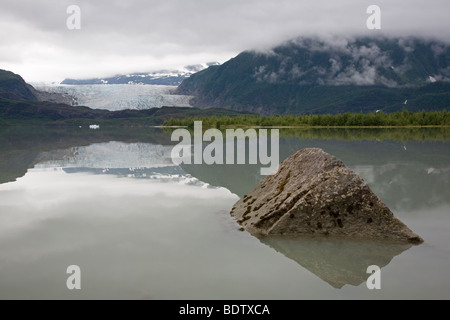 Mendenhall-Gletscher & Mendenhall-See / Mendenhall-Gletscher & Mendenhall Lake / Juneau - Alaska Stockfoto