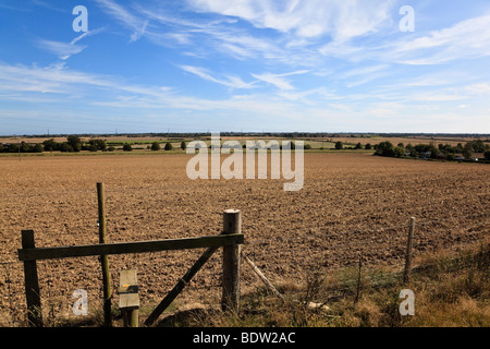 Blick von Bilsington Kirche über Romney Marsh in Richtung Dungeness, Kent, UK Stockfoto