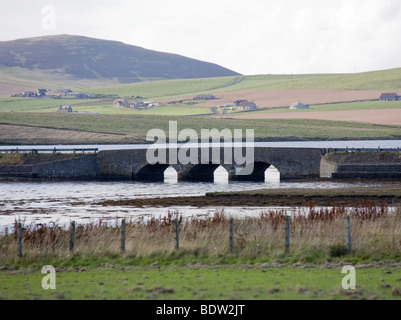 Alte Steinbruecke Auf der Insel Mainland der Orkneyinseln, alte Steinbrücke, Orkneyinseln, Schottland Stockfoto