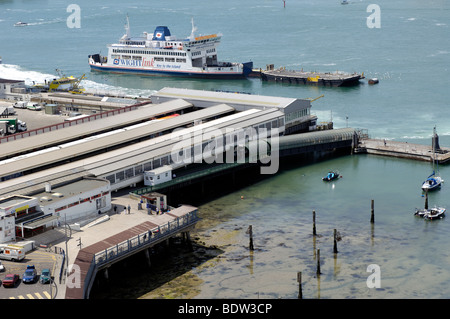 Wightlink Autofähre - St Catherine - vertäut im Hafen von Portsmouth, Portsmouth, Hampshire, England, UK. Stockfoto