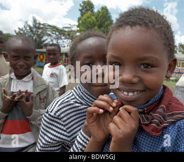 Kenia Kinder von Mukuru Ruben, einem Slum in Nairobi. Foto: Sean Sprague 2007 Stockfoto