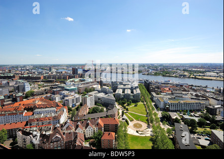 Blick über Hamburg aus St. Michaelskirche Church, Fluss Elbe, Freeport, Speicherstadt, Elbphilharmonie, Kehrwiderspitze Stadt mar Stockfoto