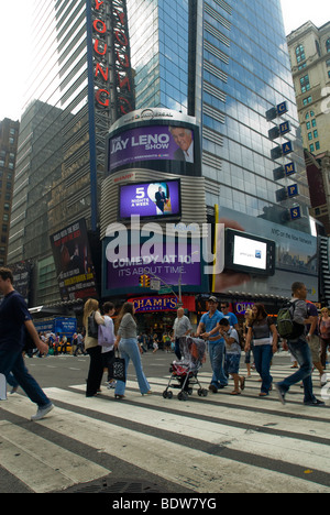 Werbung für die NBC-TV-Programm The Jay Leno Show auf einer Plakatwand am Times Square in New York Stockfoto