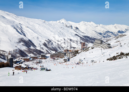 Les Menuires Skigebiet (1800m) in der Trois Vallées, Les Trois Vallees, Savoie, Alpen, Frankreich Stockfoto