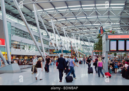 Flughafen Düsseldorf International, Hall, North Rhine-Westphalia, Germany, Europe Stockfoto