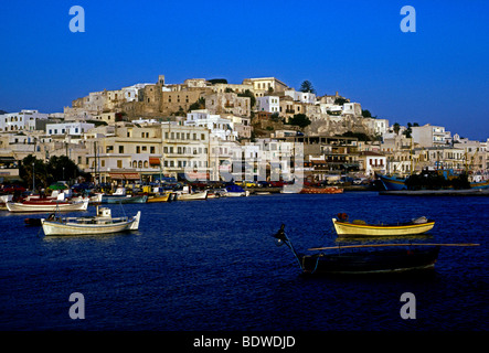 Fischerboote, die Küste, Hafen von Naxos, Naxos, Insel Naxos, Insel Naxos, Kykladen Insel, Griechenland, Europa Stockfoto