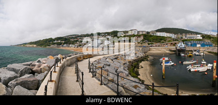 Panorama von Ventnor Strandpromenade, Isle Of Wight, Großbritannien Stockfoto