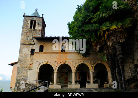 Die Einsiedelei der Heiligen Katharina am Ufer des Lago Maggiore in Norditalien Stockfoto